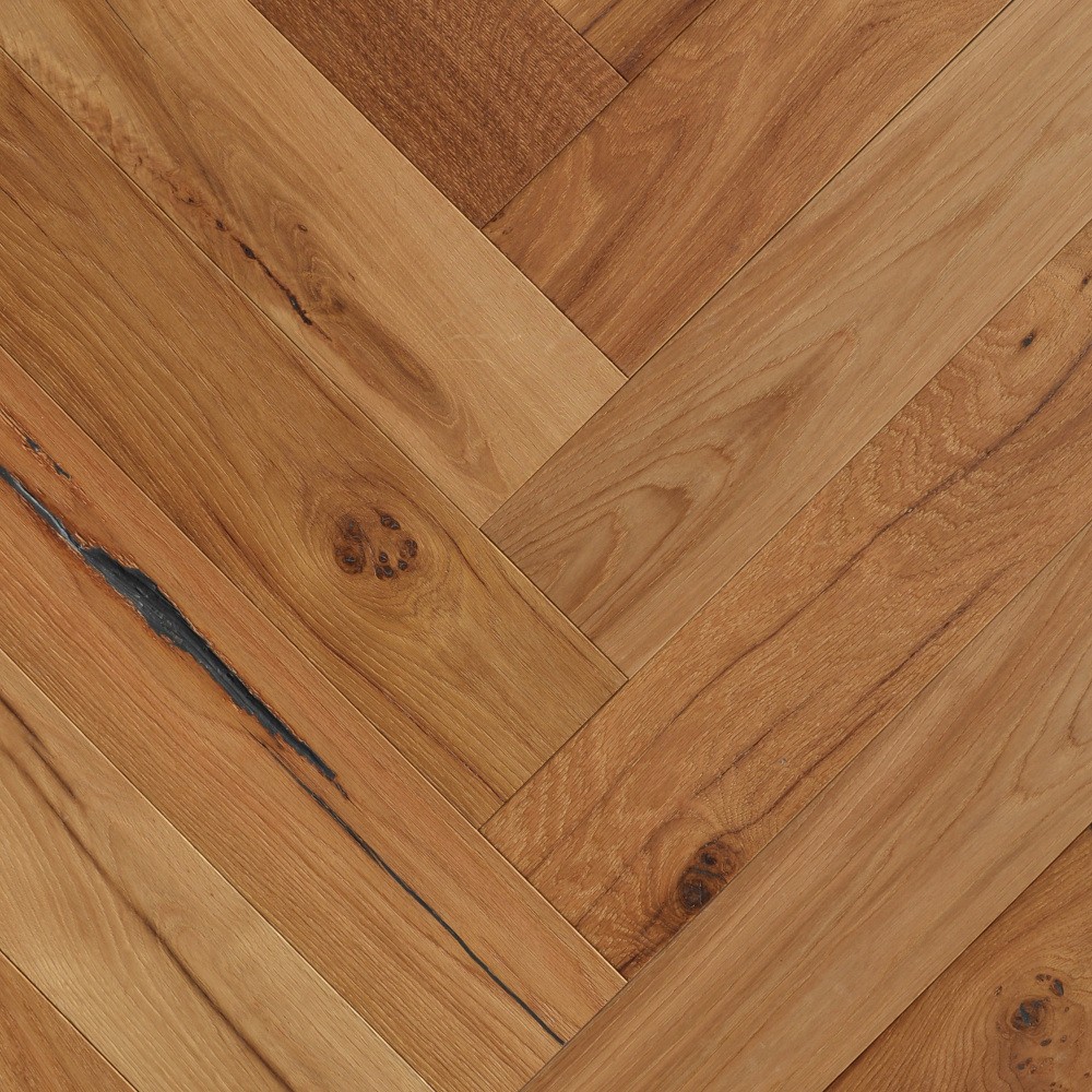 Fischgrät-Parkett aus Altholz Eiche Klassisches Fischgrät aus Altholz