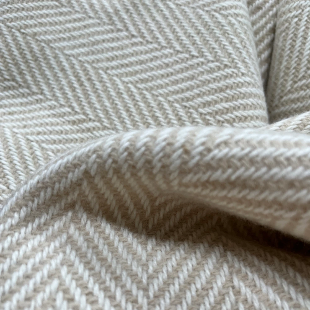 Plaid Cashmere Merino von Foxford - Cafè Latte  Plaid Cashmere Merino von Foxford - Cafè Latte