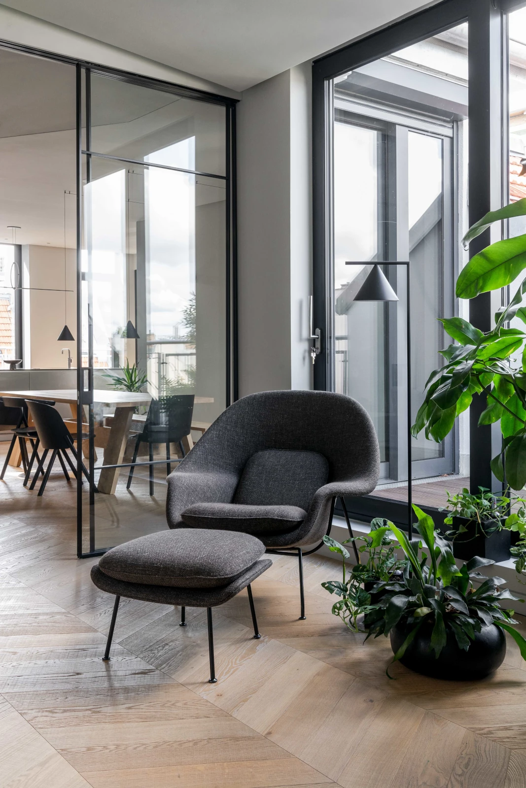 Französisches Fischgrät Clear White Sägerau Helles Chevron, Foto Giulia Maretti