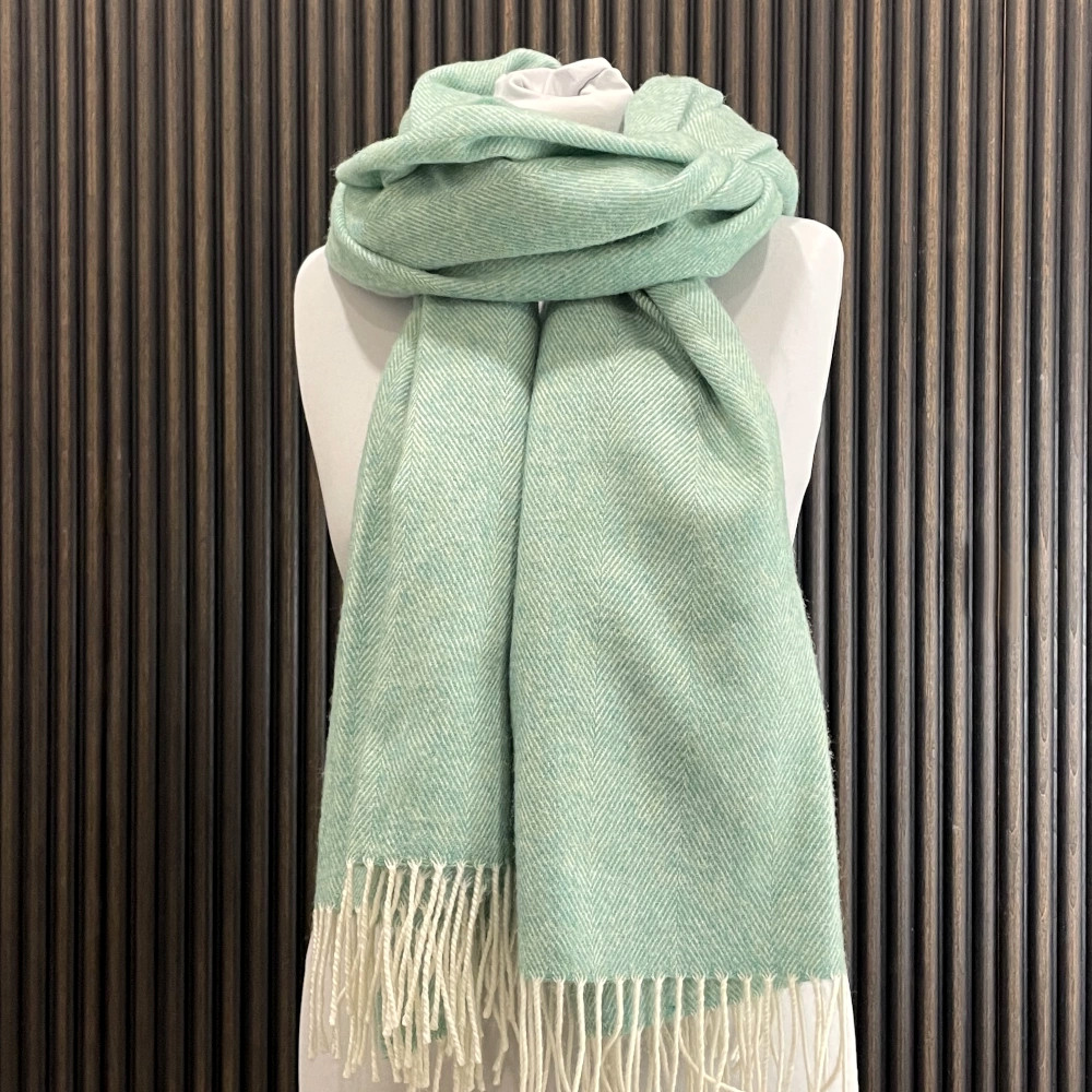 XXL Schal Merinowolle - Mint Großer Schal, Mintgrün, Stola, Schultertuch, Dirndltuch, Merinowolle