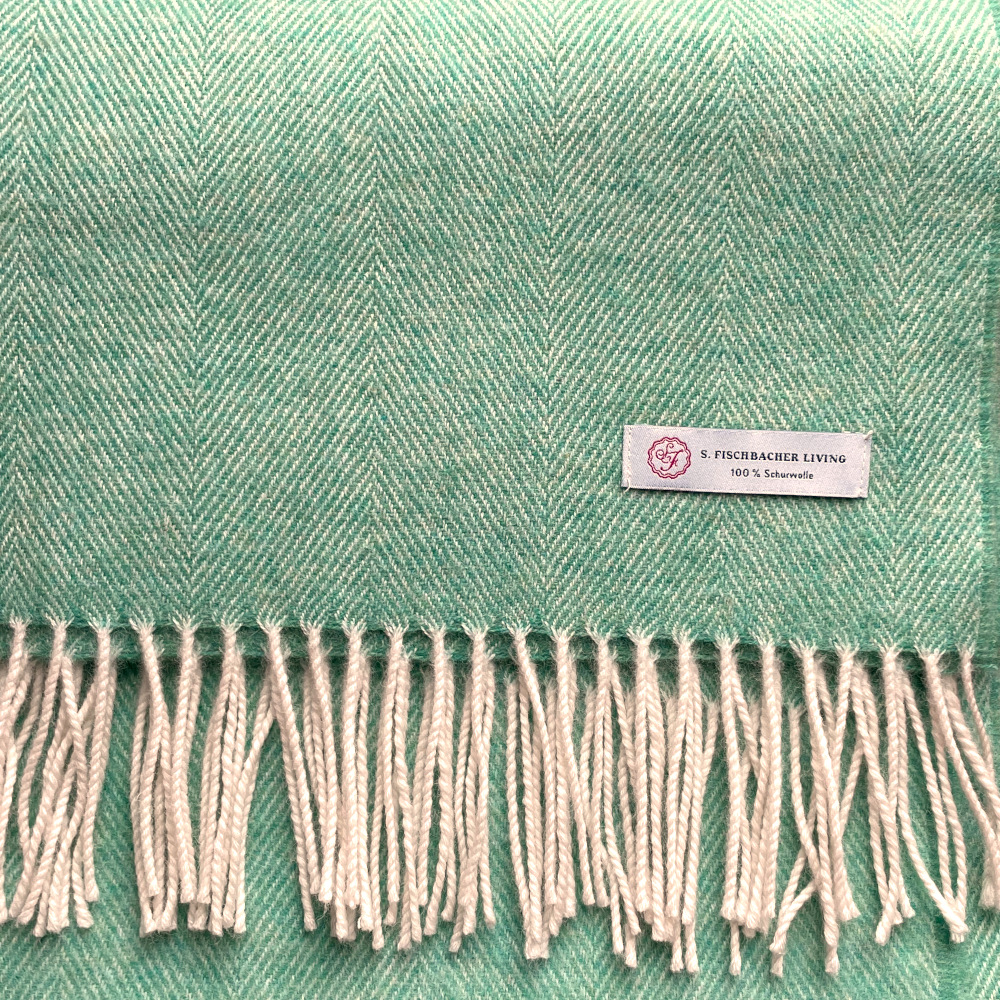 Mintgrüner Wollschal, Lambswool, Schafwolle, Herringbone