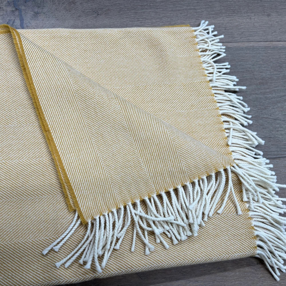 Plaid Cosy Lambswool - Kurkuma Latte Plaid Cosy Lambswool - Kurkuma Latte