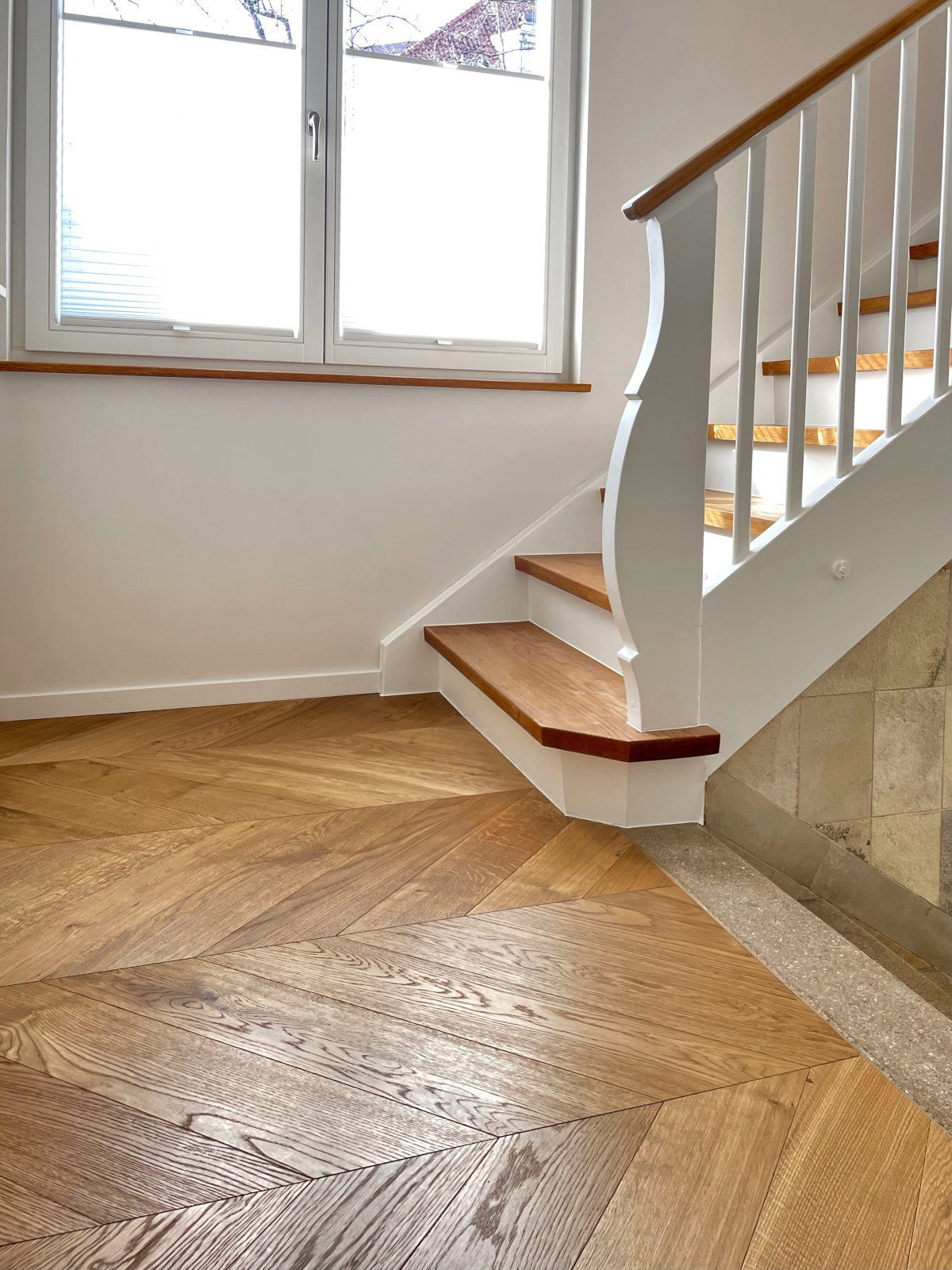 Franz. Fischgrät Eiche Caramel (geräuchert), Select Chevron hellbraunes Parkett Räuchereiche