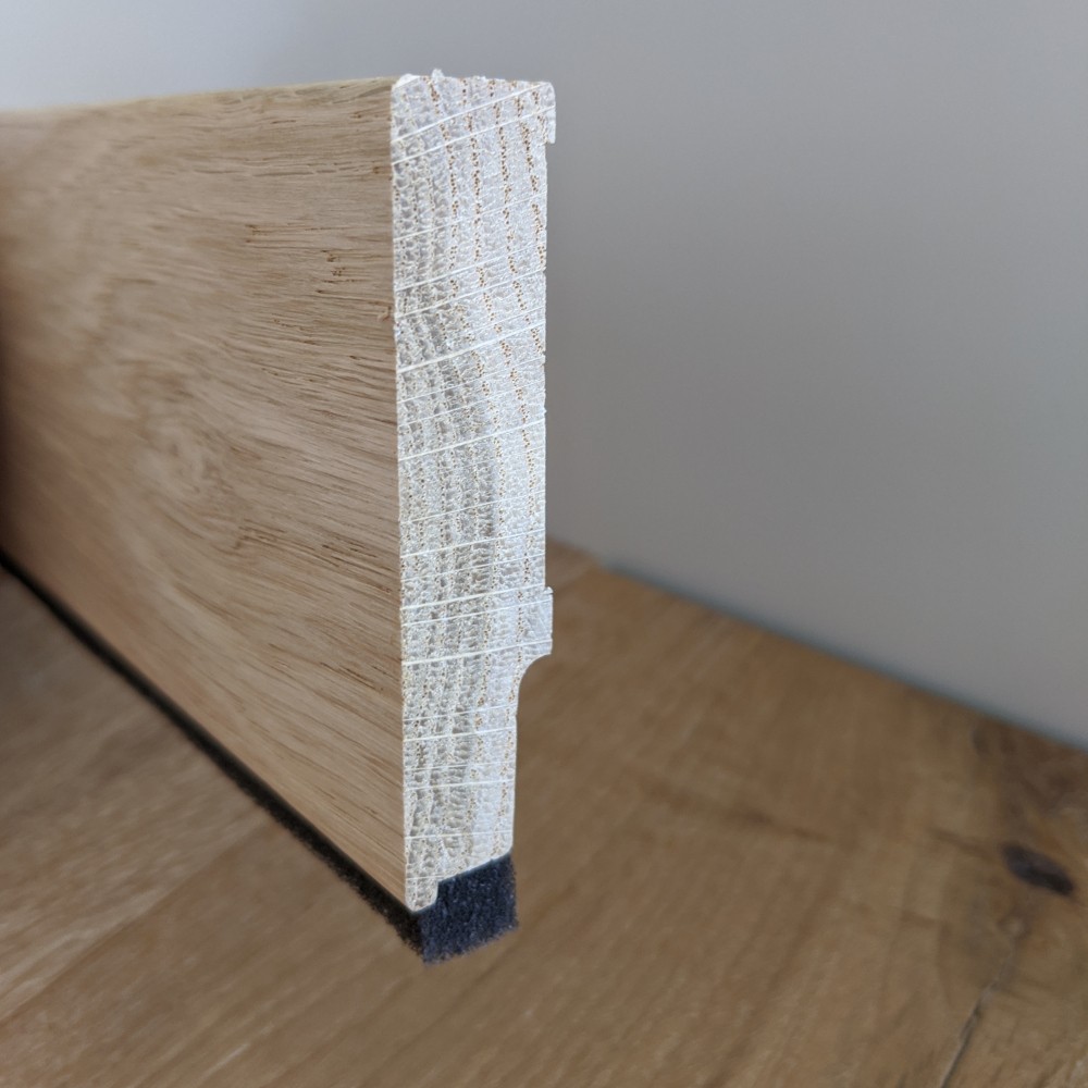 Sockelleiste Eiche massiv mit Schallentkoppelung Massivholzleisten Schallschutzleisten Schallschutzband