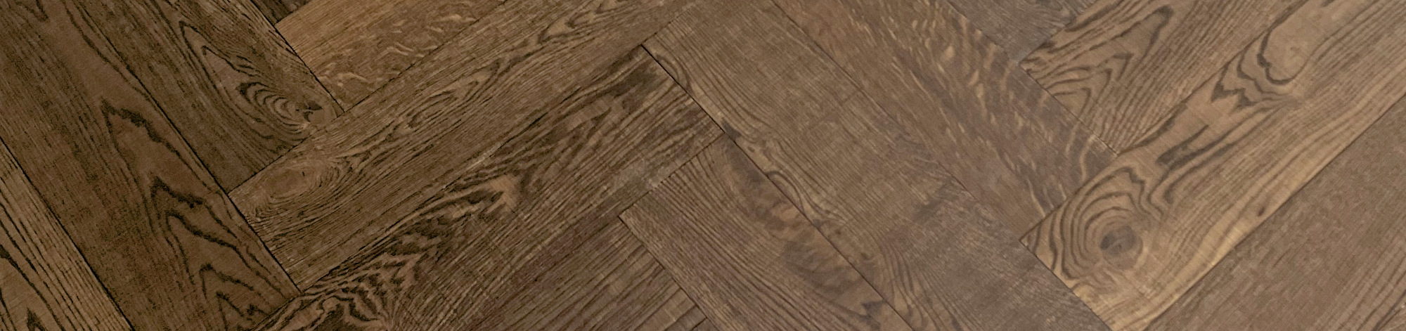 Fischgrät Eiche Chestnut - Sägerau