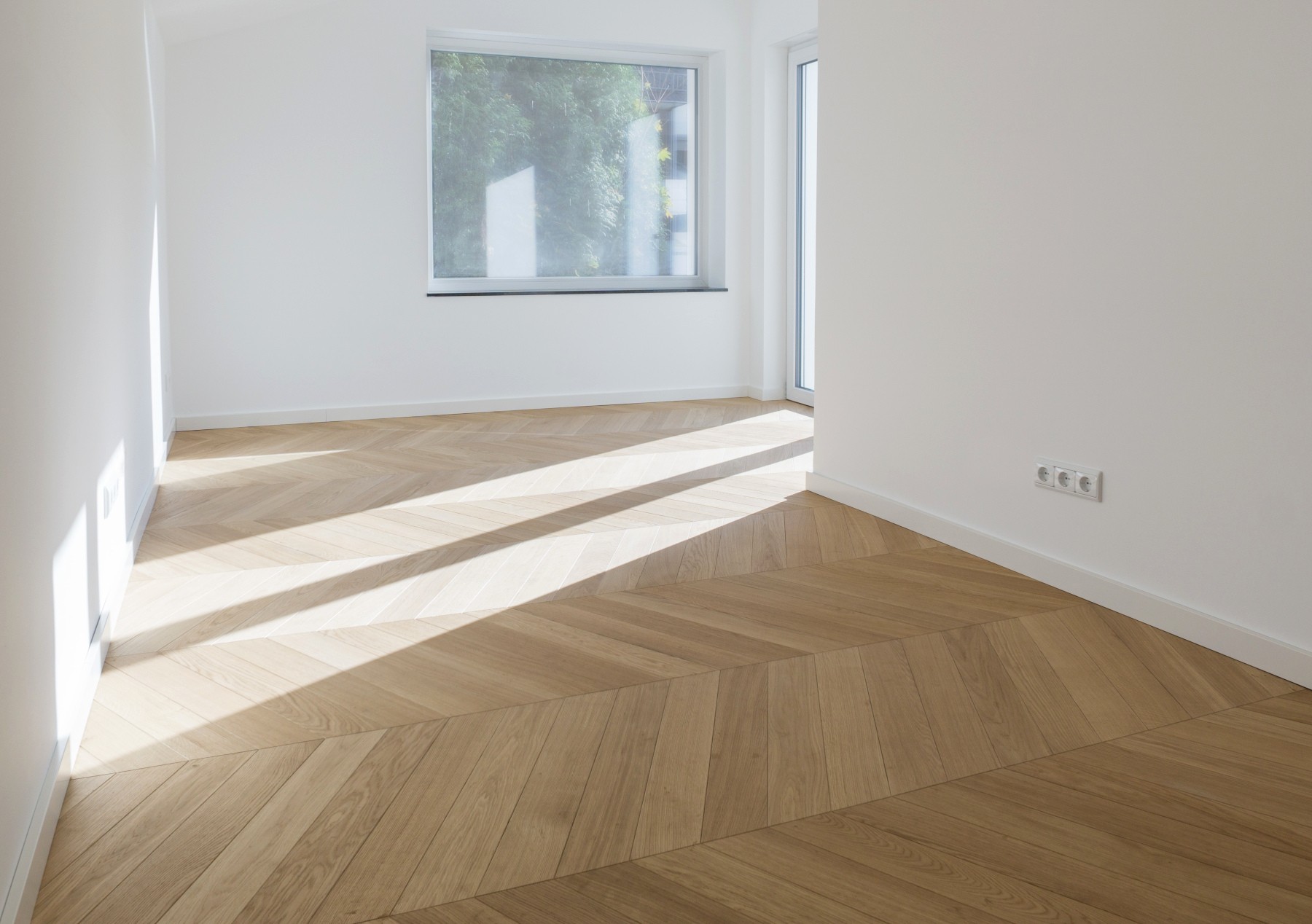 Französisches Fischgrät Clear White Premium Chevron Premium-Sortierung
