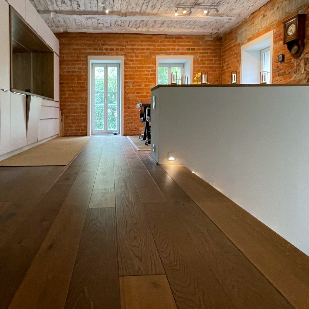 Dielen Eiche Criollo (Räuchereiche), Kundenprojekt Eichendielen dunkelbraun