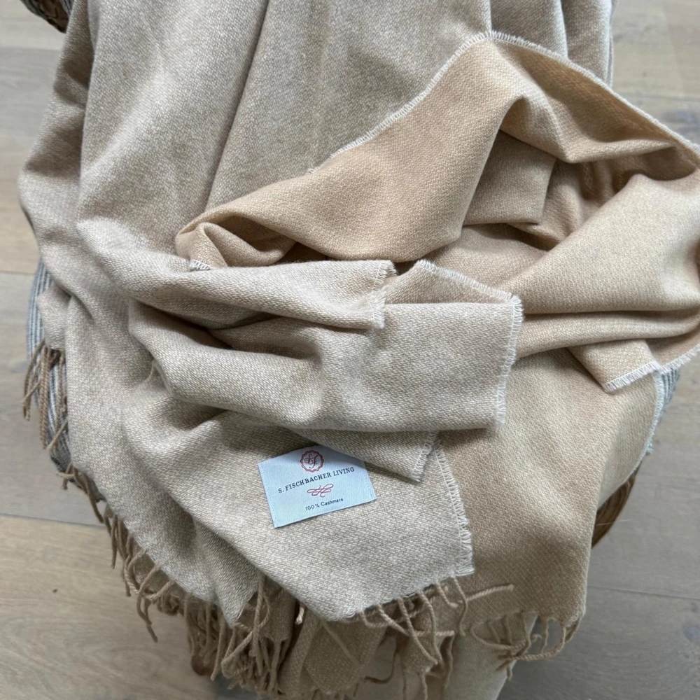Plaid 100 % Cashmere - Natural & Camel Plaid 100 % Cashmere - Natural & Camel