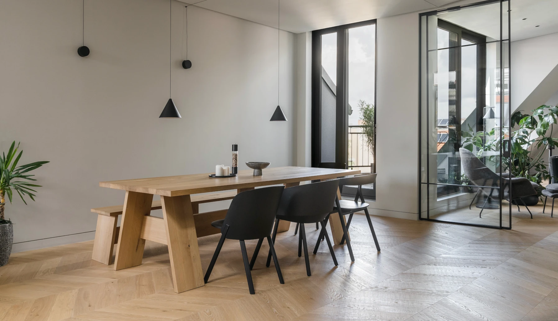 Französisches Fischgrät Clear White Sägerau Helles Chevron, Foto Giulia Maretti