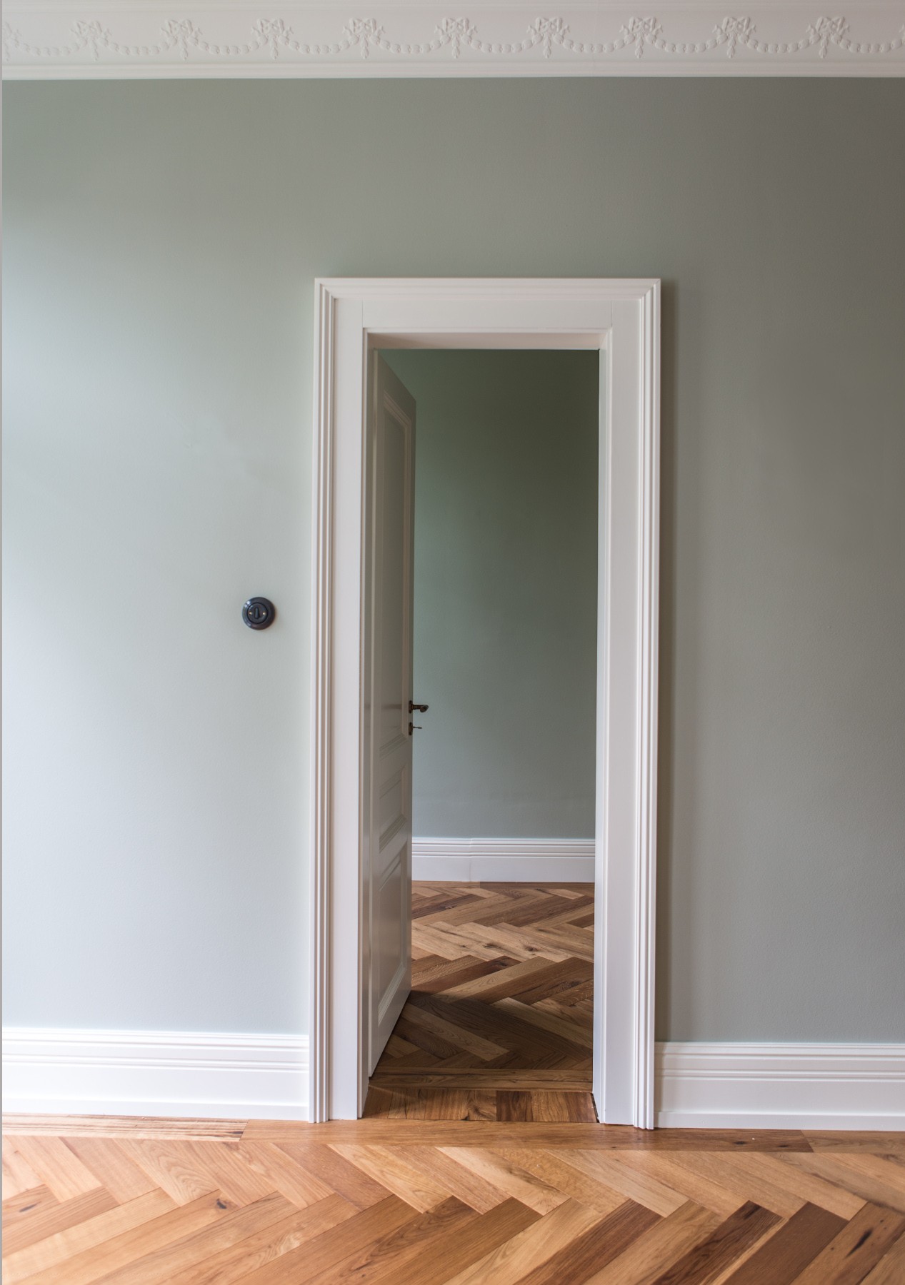 Fischgrät aus Altholz im denkmalgeschützten Altbau Fischgrätparkett, Altholzparkett, Naturöl