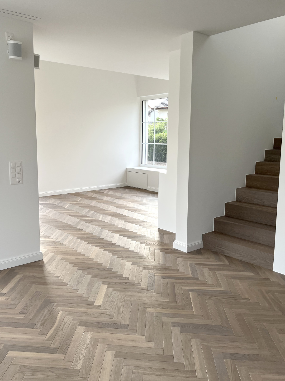 Fischgrät Parkett Antik Smoky Horse - Silk Grey Klassisches Fischgrätparkett, Antikparkett