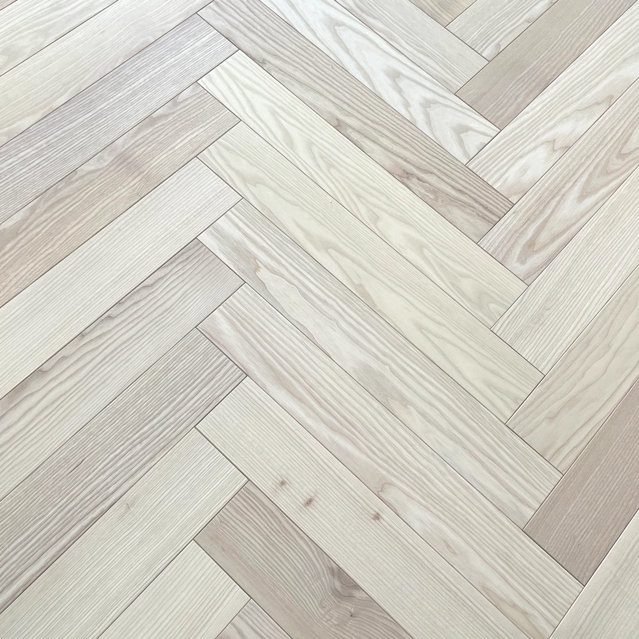 Esche Snow Esche Snow