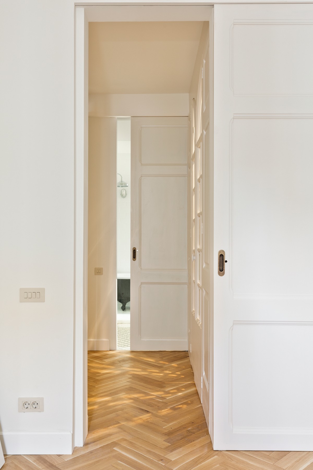 Fischgrät Antik Golden Horse, Barcelona Altbau Denkmalschutz Katalanischer Jugendstil