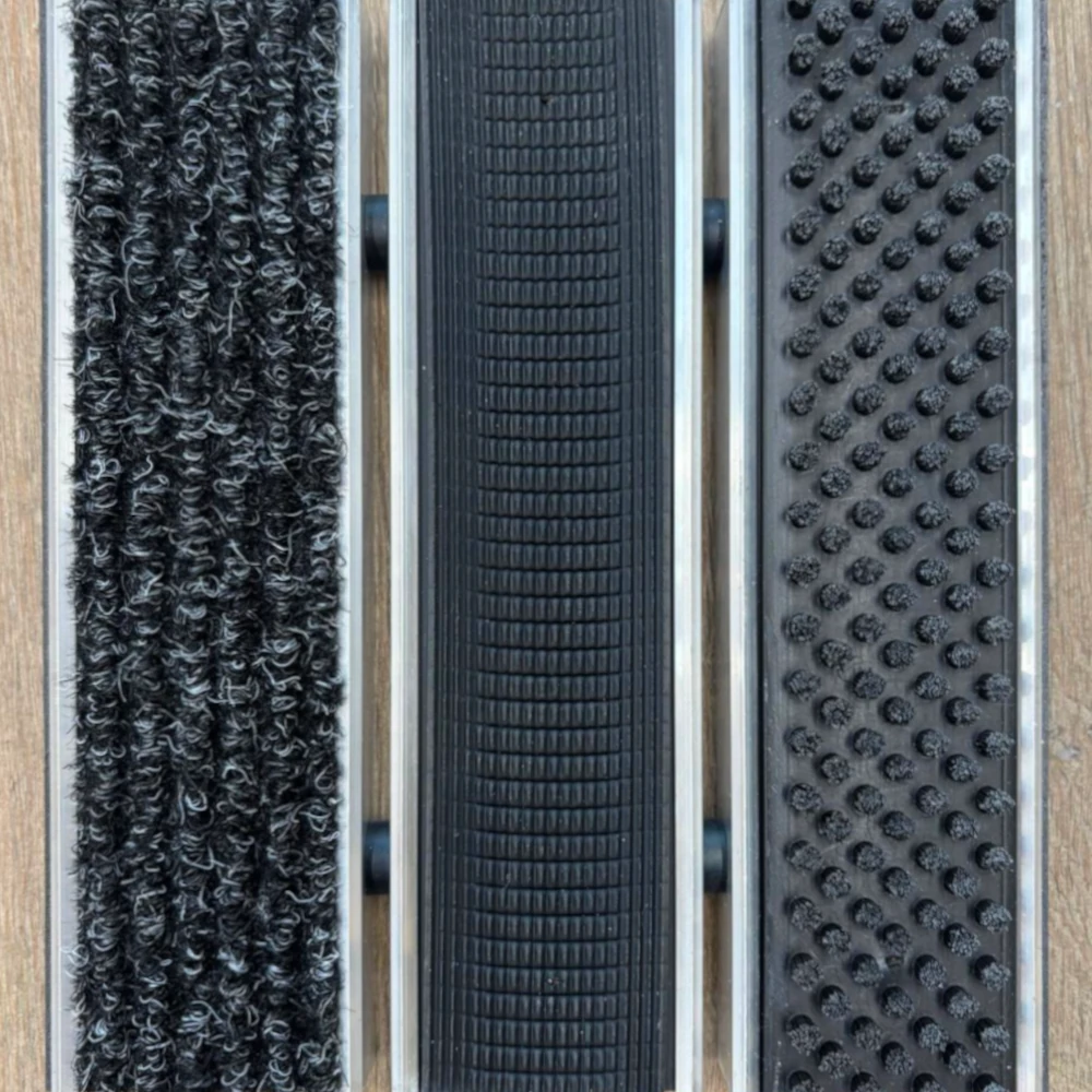 Alu / Rips Schwarz - bodenebene Sauberlaufmatte