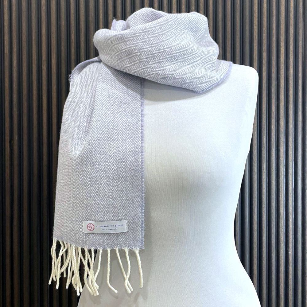 Hellblauer Wollschal, Lambswool, Schafwolle, Herringbone