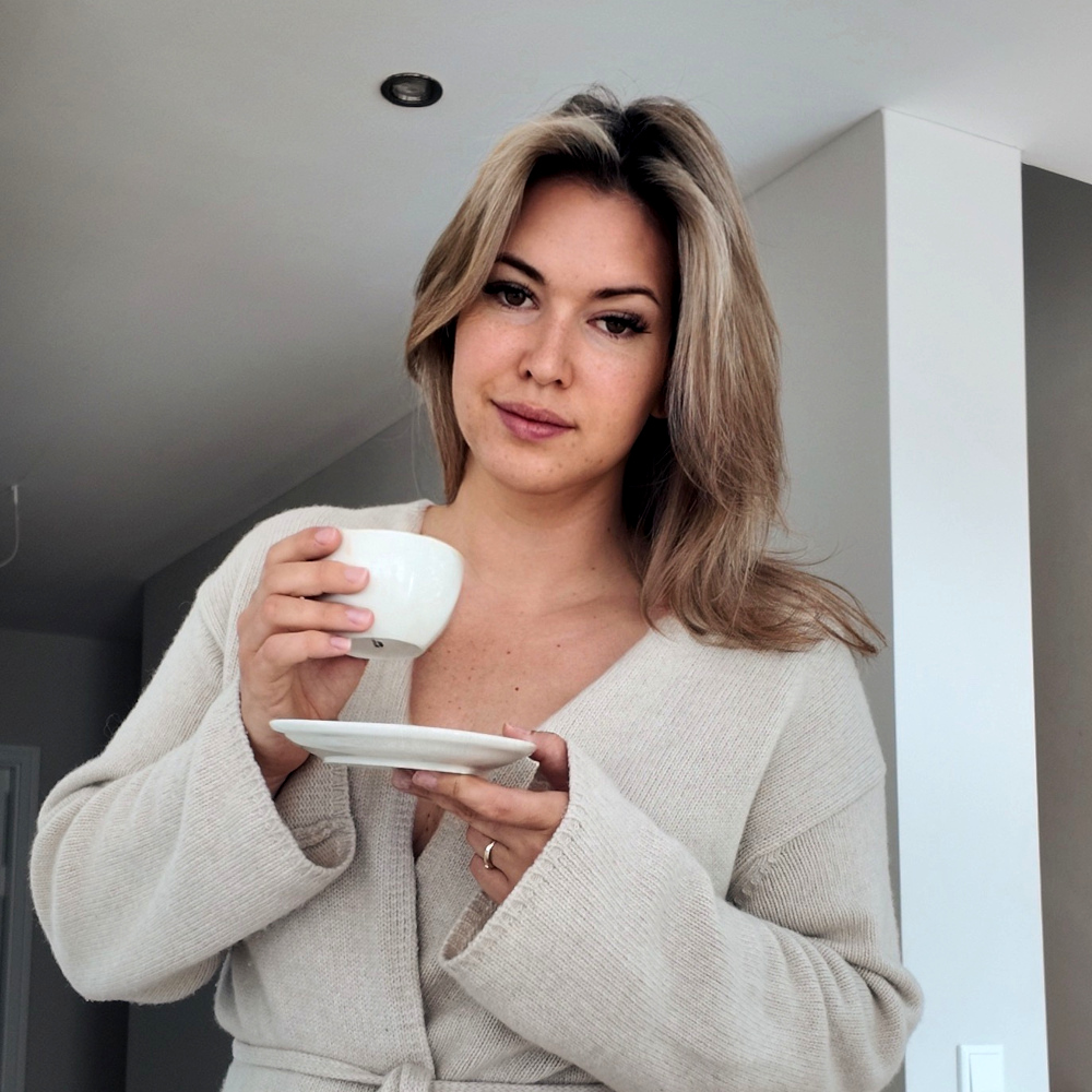 Bauherrin Patrizia in ihrem neuen Heim Chevron