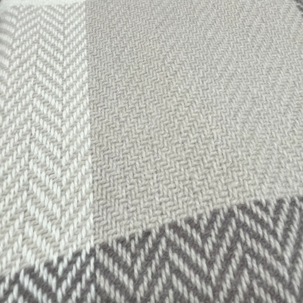 Plaid Cashmere Merino von Foxford - Cream Blocks Plaid Cashmere Merino von Foxford - Cream Blocks