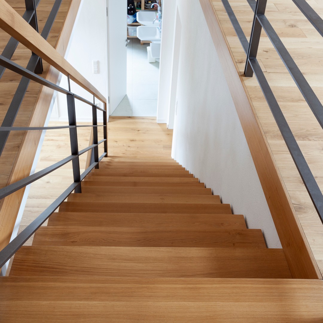 Eiche Clear als Treppenstufen Treppe aus Eichendielen