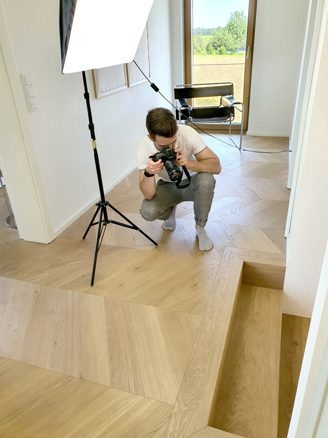 Fotosession bei Stephanie Schmid, Französisches Fischgrät Chevron, helles Eichenparkett