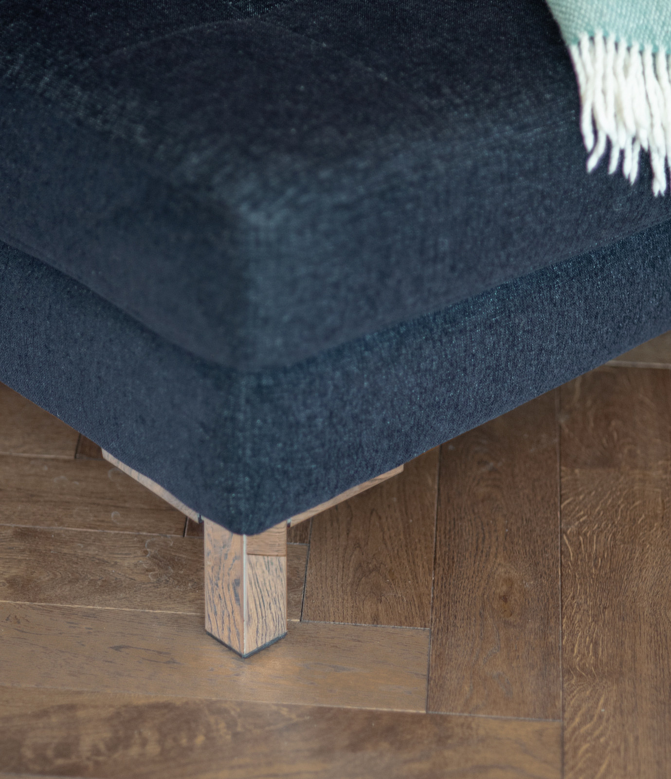 Fischgrät Chestnut Naturöl, Eiche massiv Massivholz, braunes Fischgrätparkett