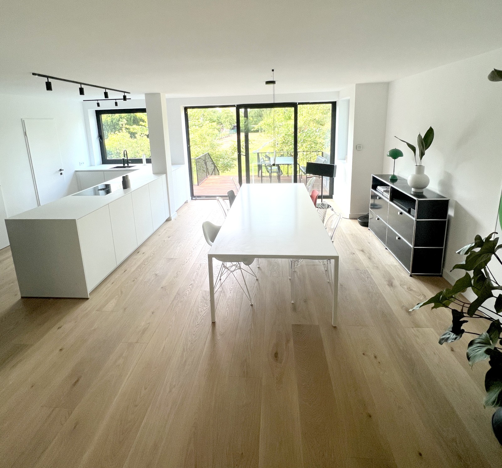 Helle Eichendielen im Farbton Clear White Landhausdielen Eiche im Familienheim