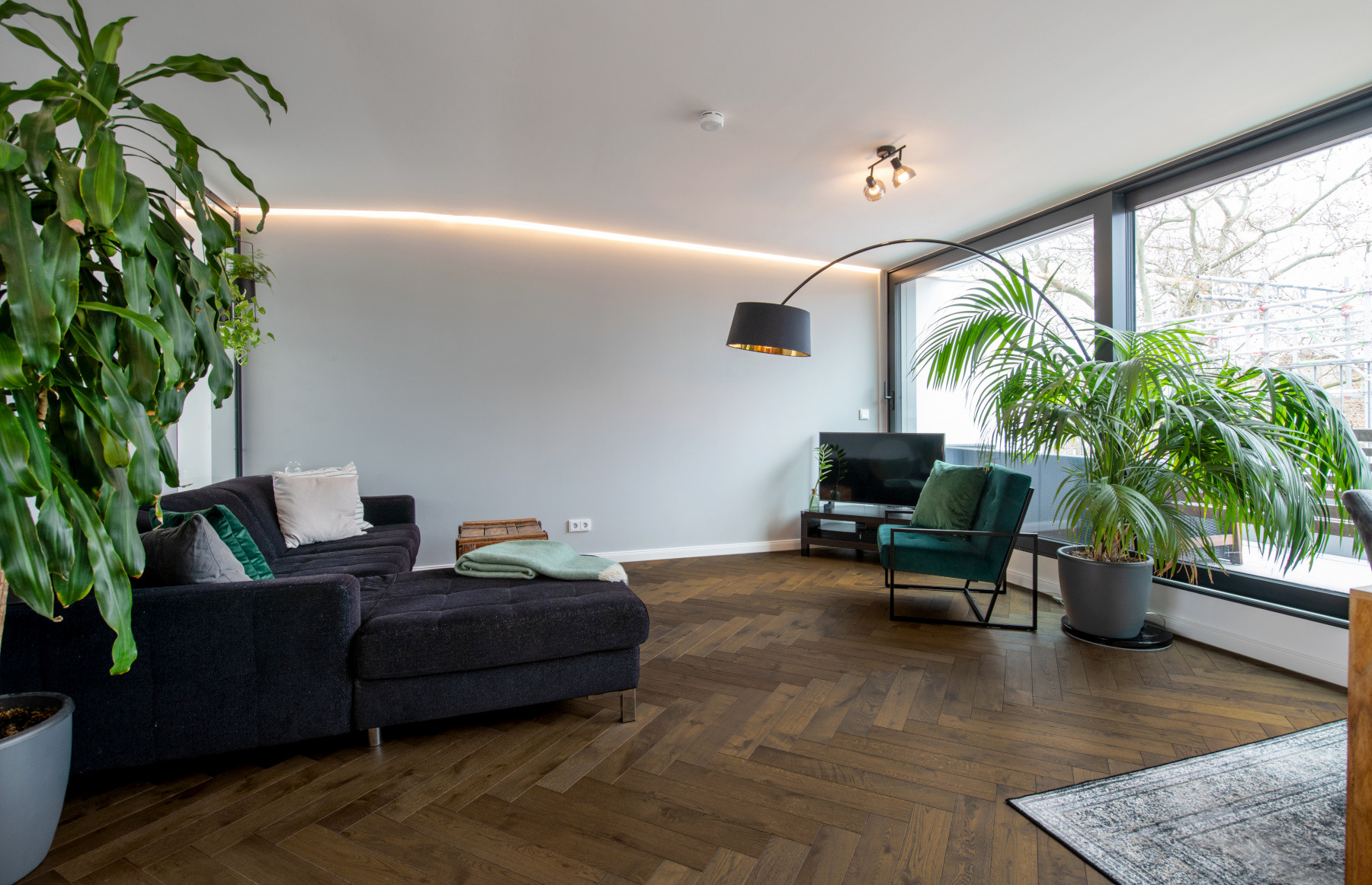 Fischgrät Chestnut Naturöl, Eiche massiv Massivholz, braunes Fischgrätparkett