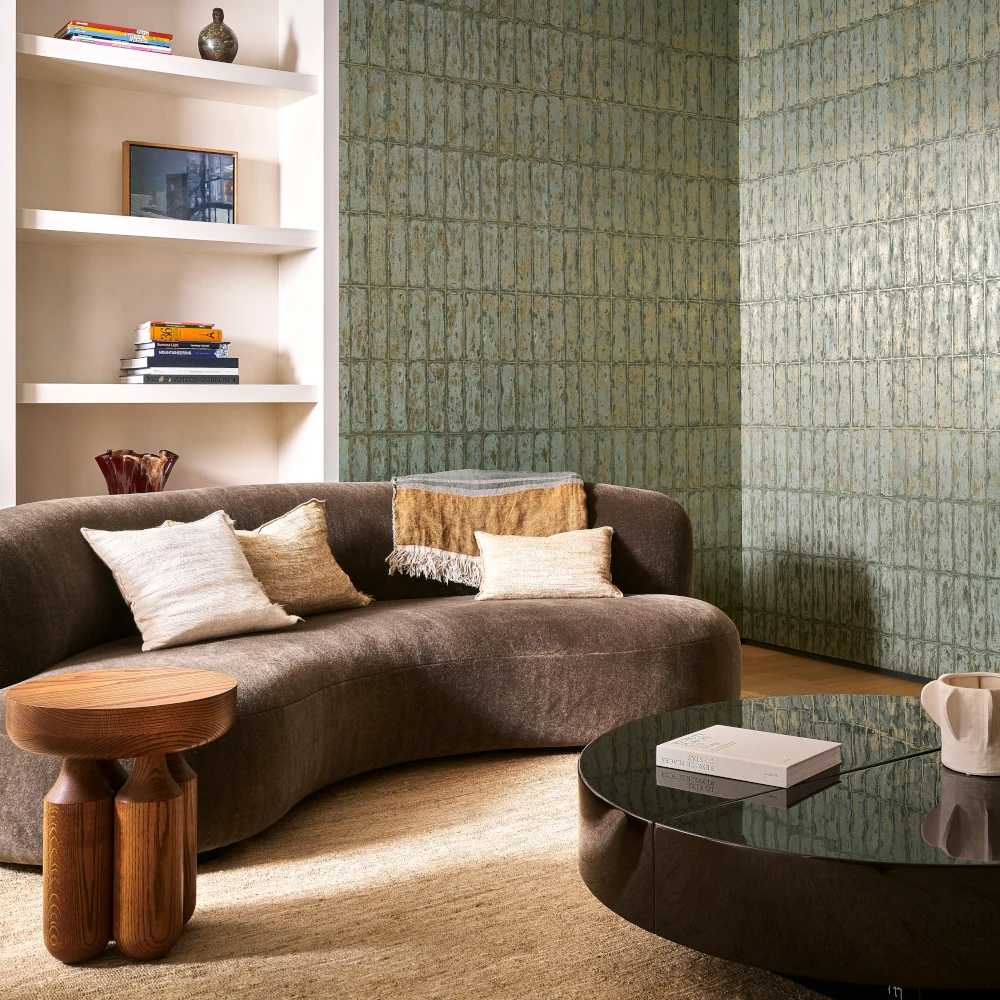 Chalk Stone – Moss Green – 60120 Metalltapete im Wohnzimmer