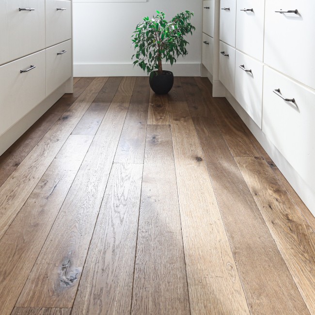 Landhausdielen Räuchereiche Antik Perpignan  Historisches Seehaus Antikparkett