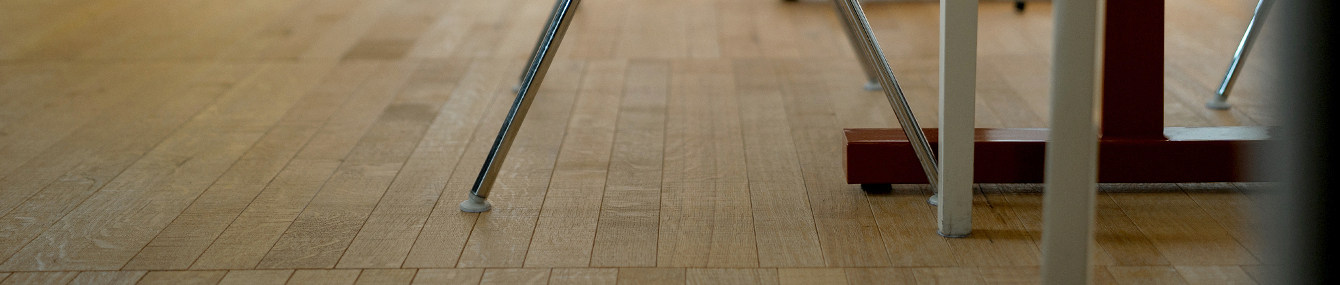 Barrique Dielen Eiche aus der Weinfassproduktion, Fotografin Anna Hentzschel Natürliche Eichendielen Sägerau