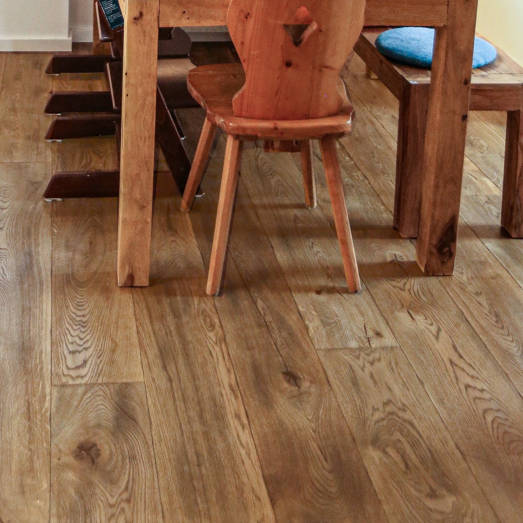 Wirtshausboden Avignon im Essbereich Eiche Dielenboden braun im Esszimmer