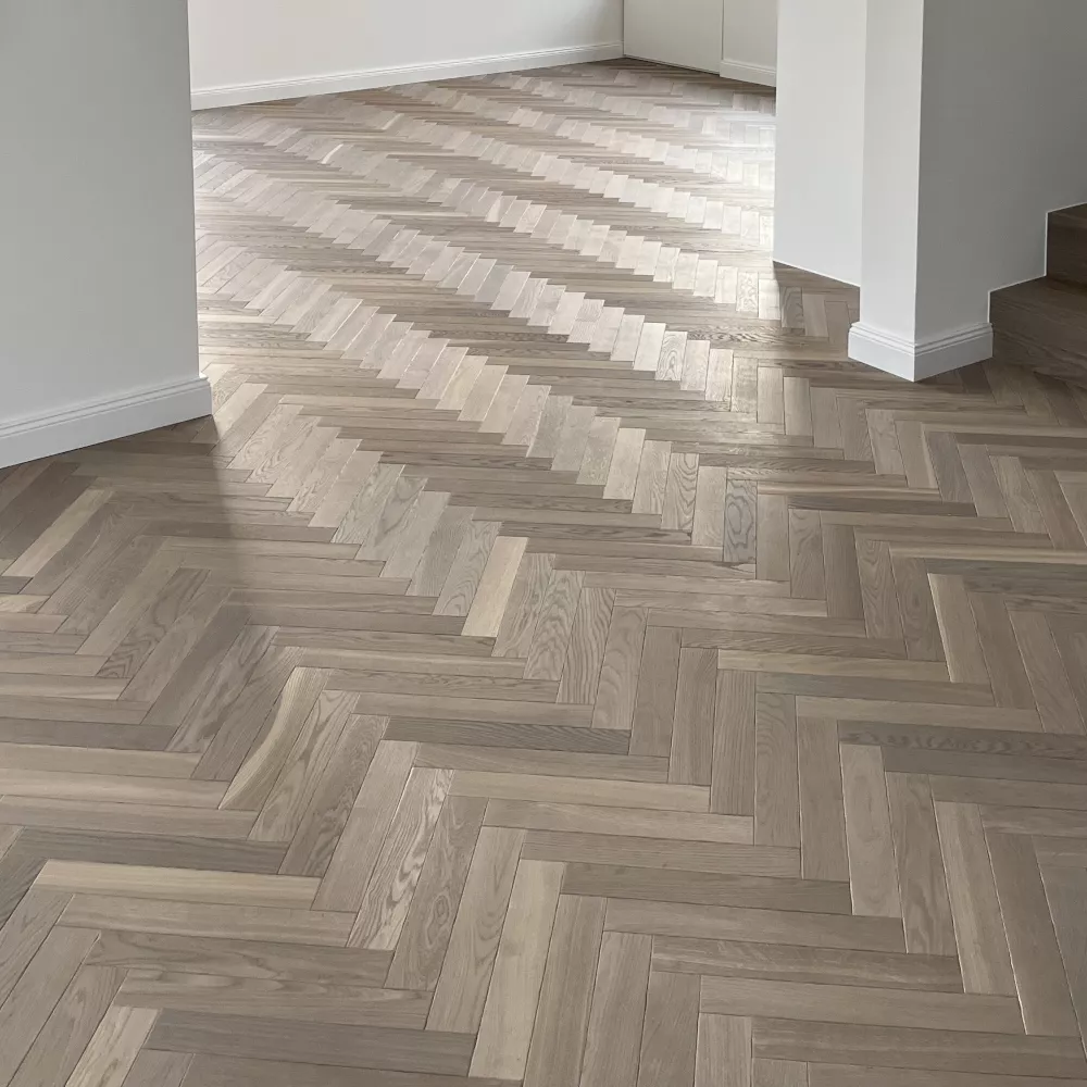 Klassisches Fischgrätparkett, Antikparkett