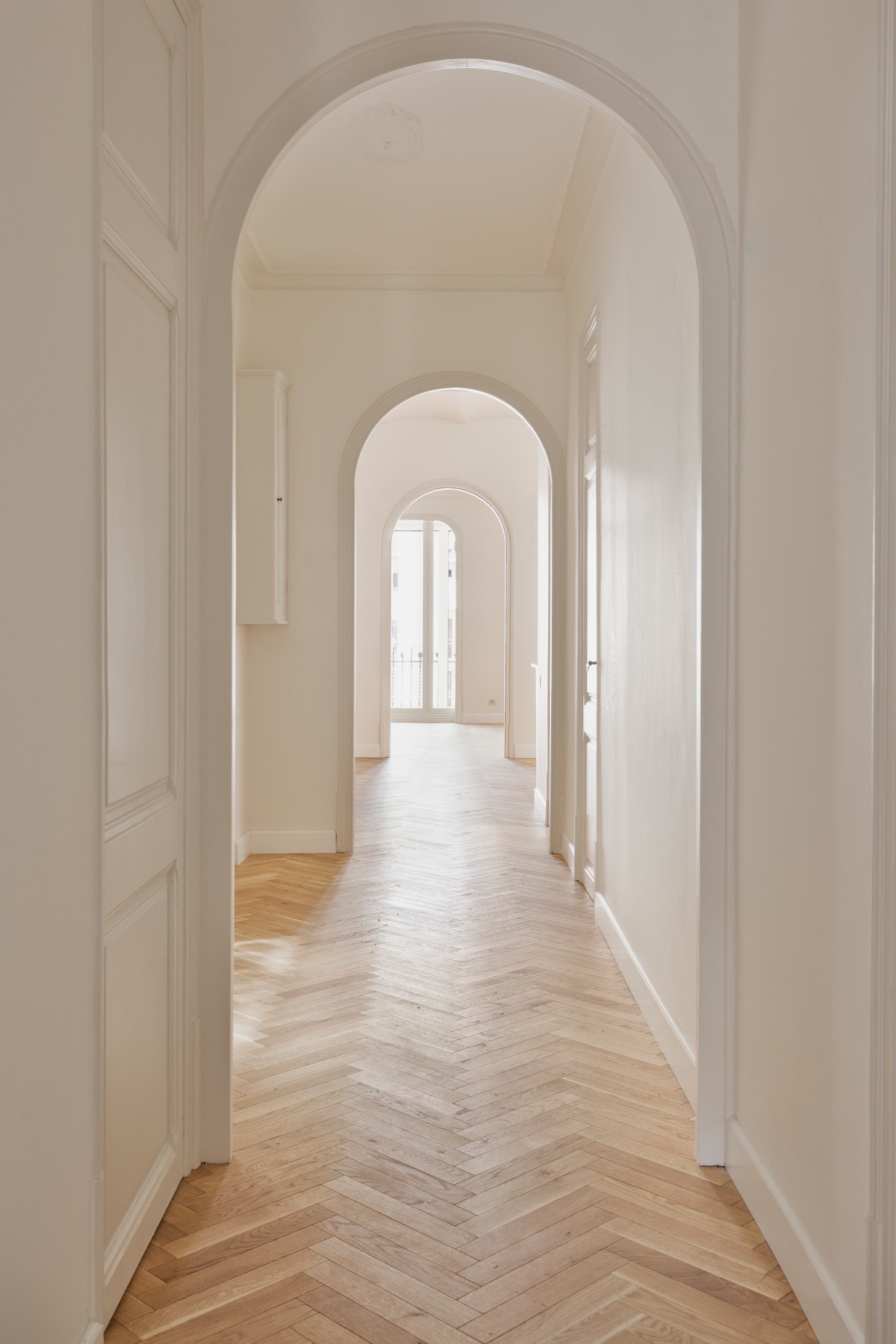 Fischgrät Antik Golden Horse, Barcelona Altbau Denkmalschutz Katalanischer Jugendstil