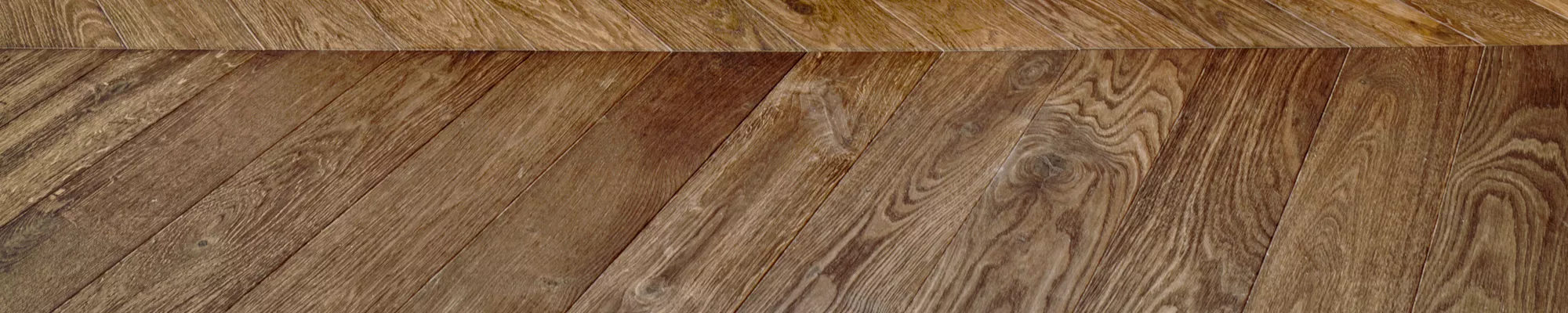 Chevron Räuchereiche