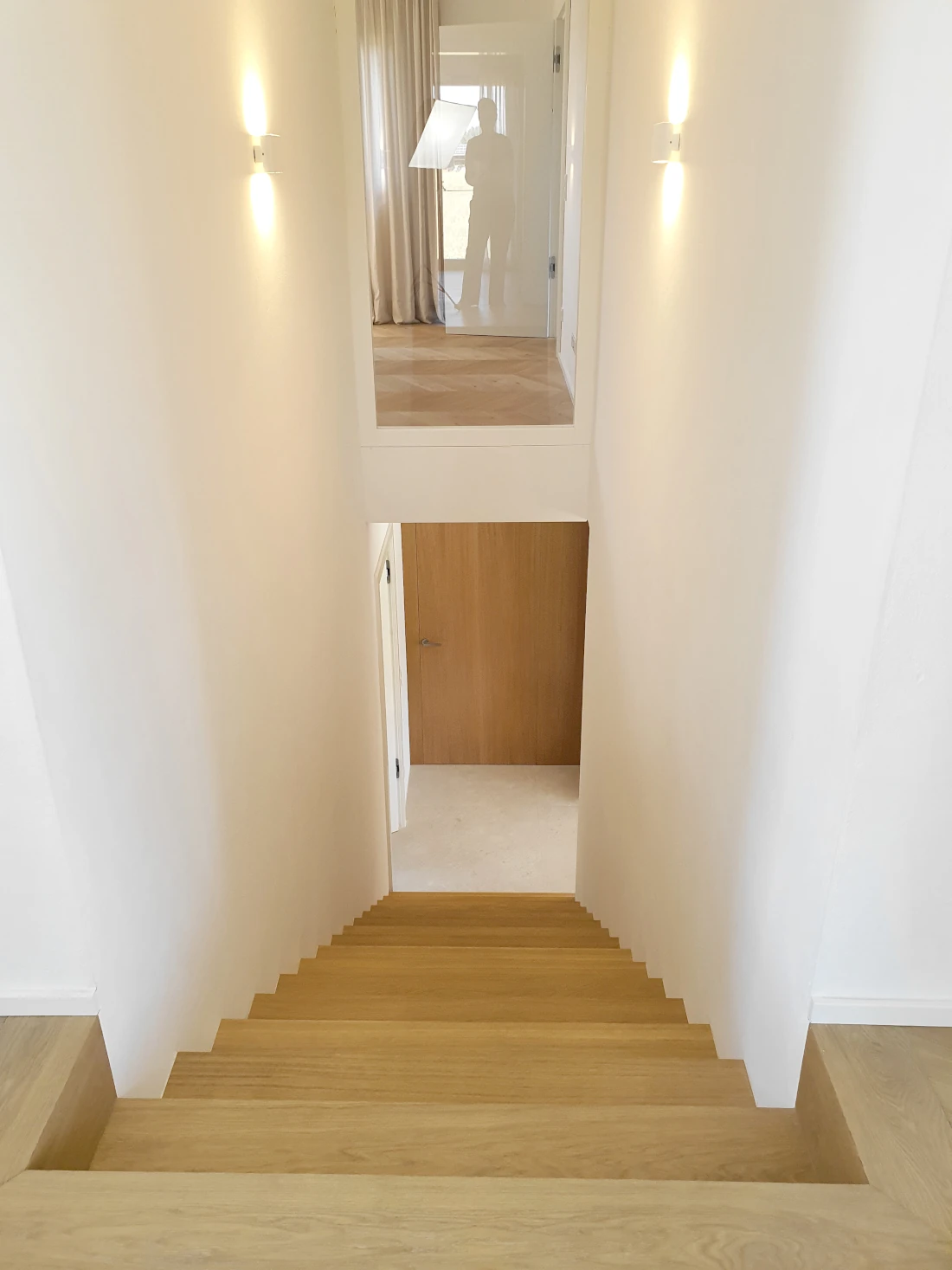 Französisches Fischgrät, Clear White - Select Chevron, helles Eichenparkett, Treppen