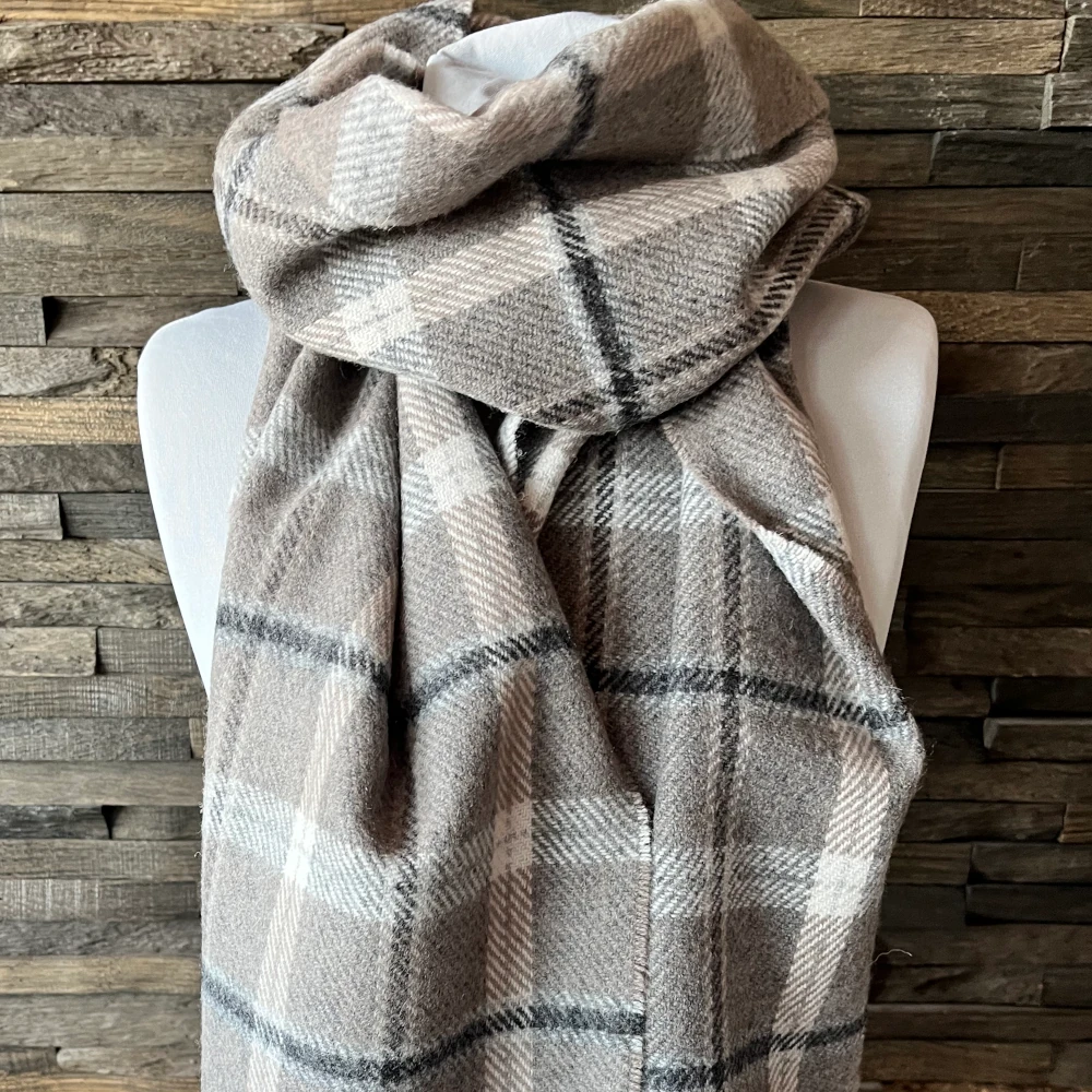 Foxford Wollschal - Grey & Sand Check Weiche Lambswool, made in Ireland