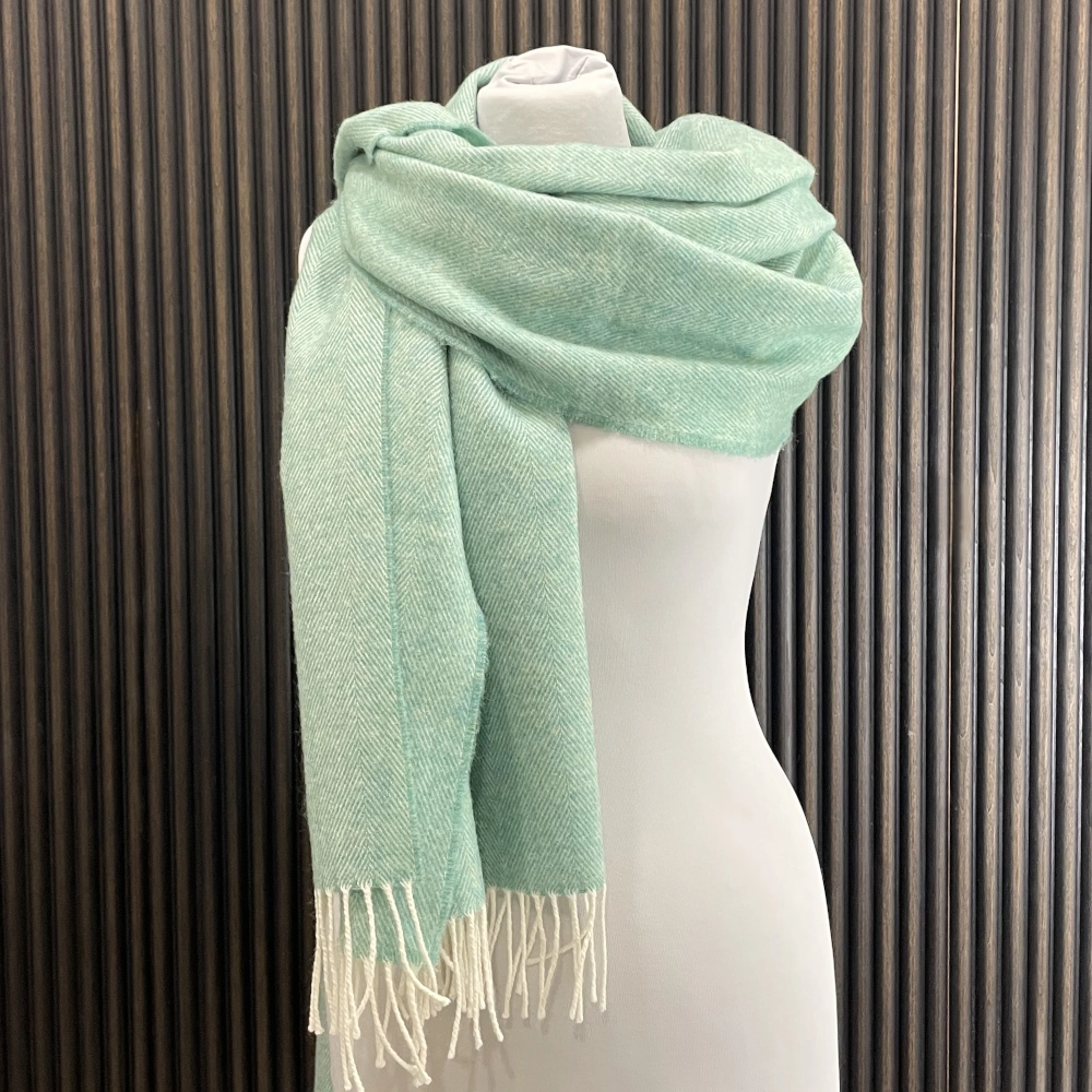 XXL Schal Merinowolle - Mint Großer Schal, Mintgrün, Stola, Schultertuch, Dirndltuch, Merinowolle