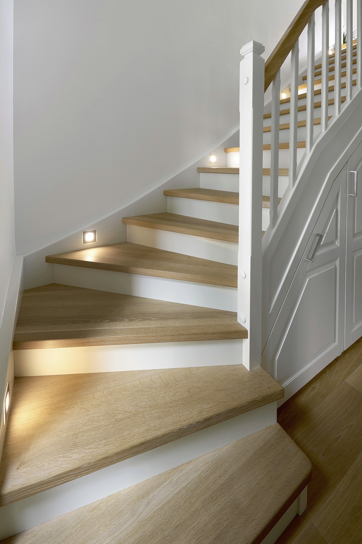 Treppe Clear White