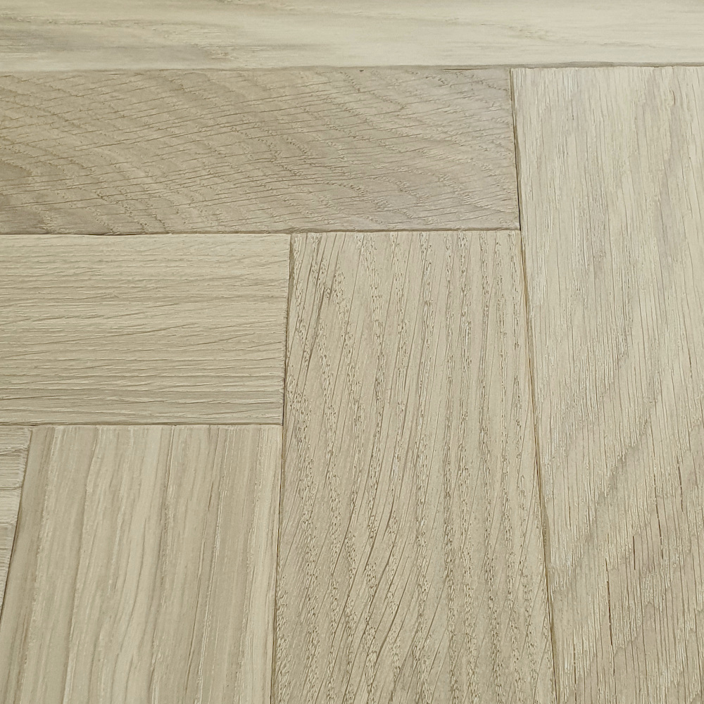 Fischgrät Antik Natural Horse Fischgrät-Parkett mit Antikkante, natürlicher Eichenton