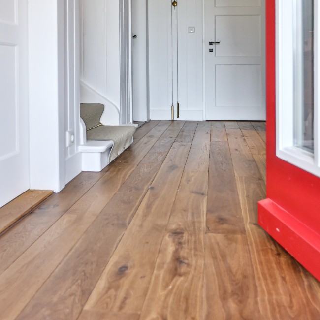 Dielen Antik Perpignan im historischen Seehaus Landhausdielen Räuchereiche Antik