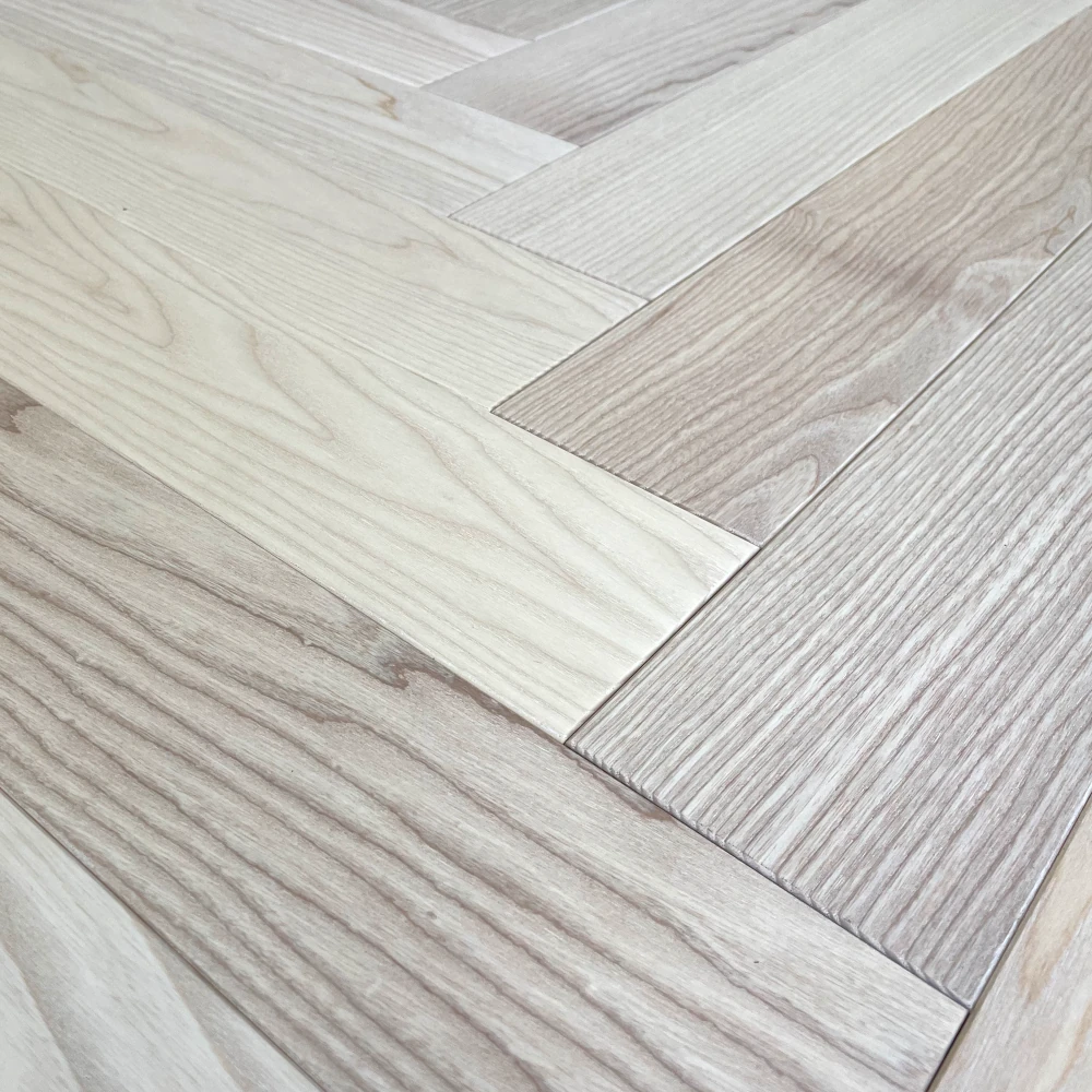 Esche Snow Esche Snow