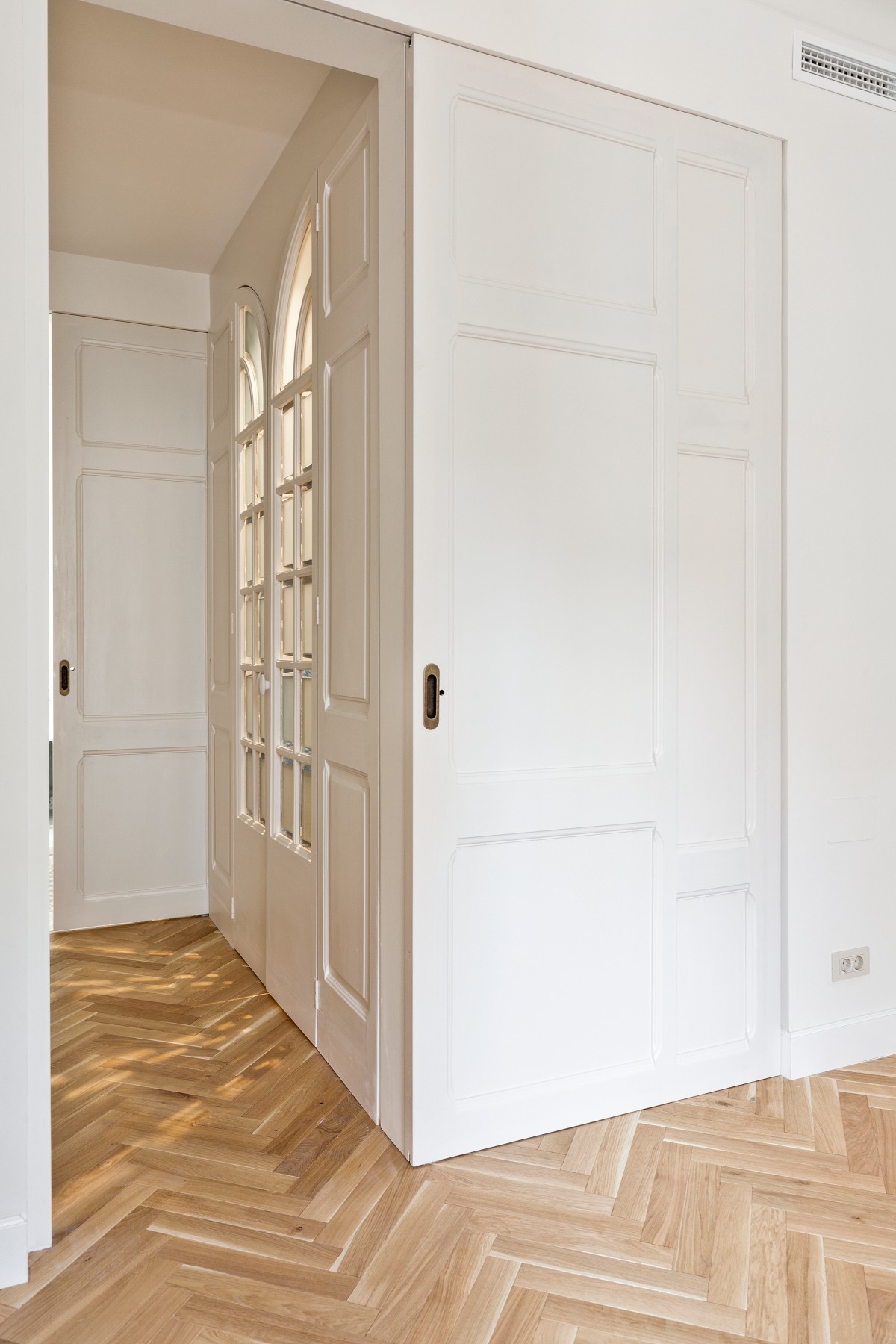 Fischgrät Antik Golden Horse, Barcelona Altbau Denkmalschutz Katalanischer Jugendstil