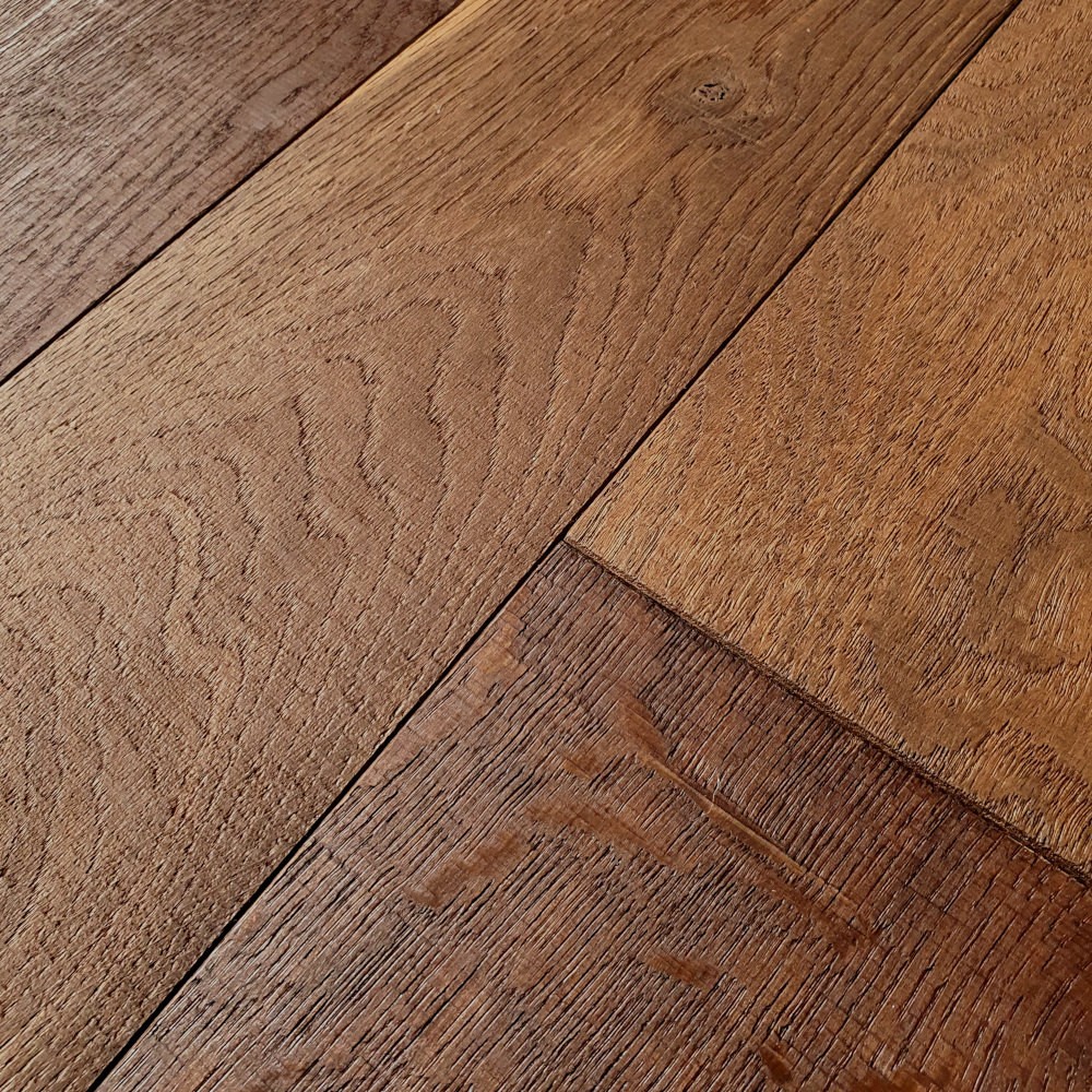 Eiche Café Nîmes - Sägerau Sägeraue Eichendielen Räuchereiche