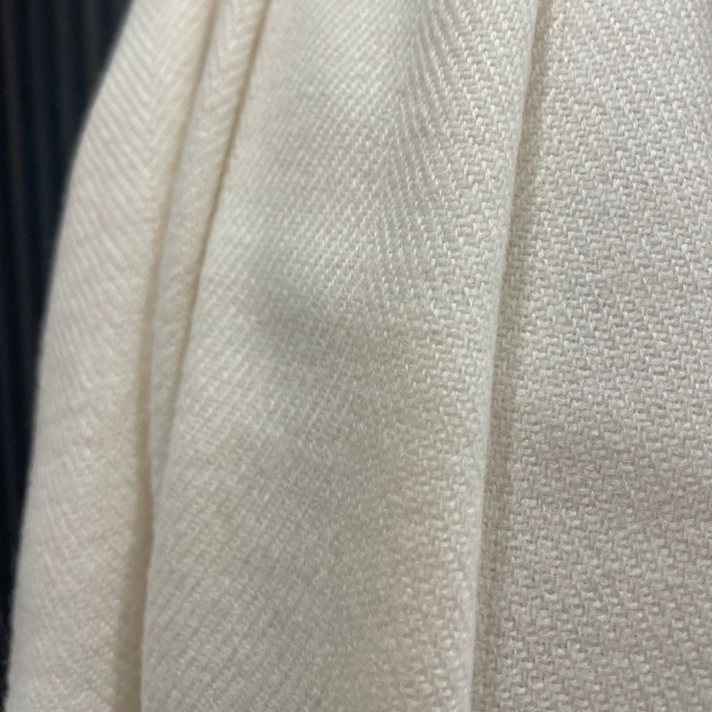 Großer Schal, cremefarben, Stola, Schultertuch, Dirndltuch, Merinowolle