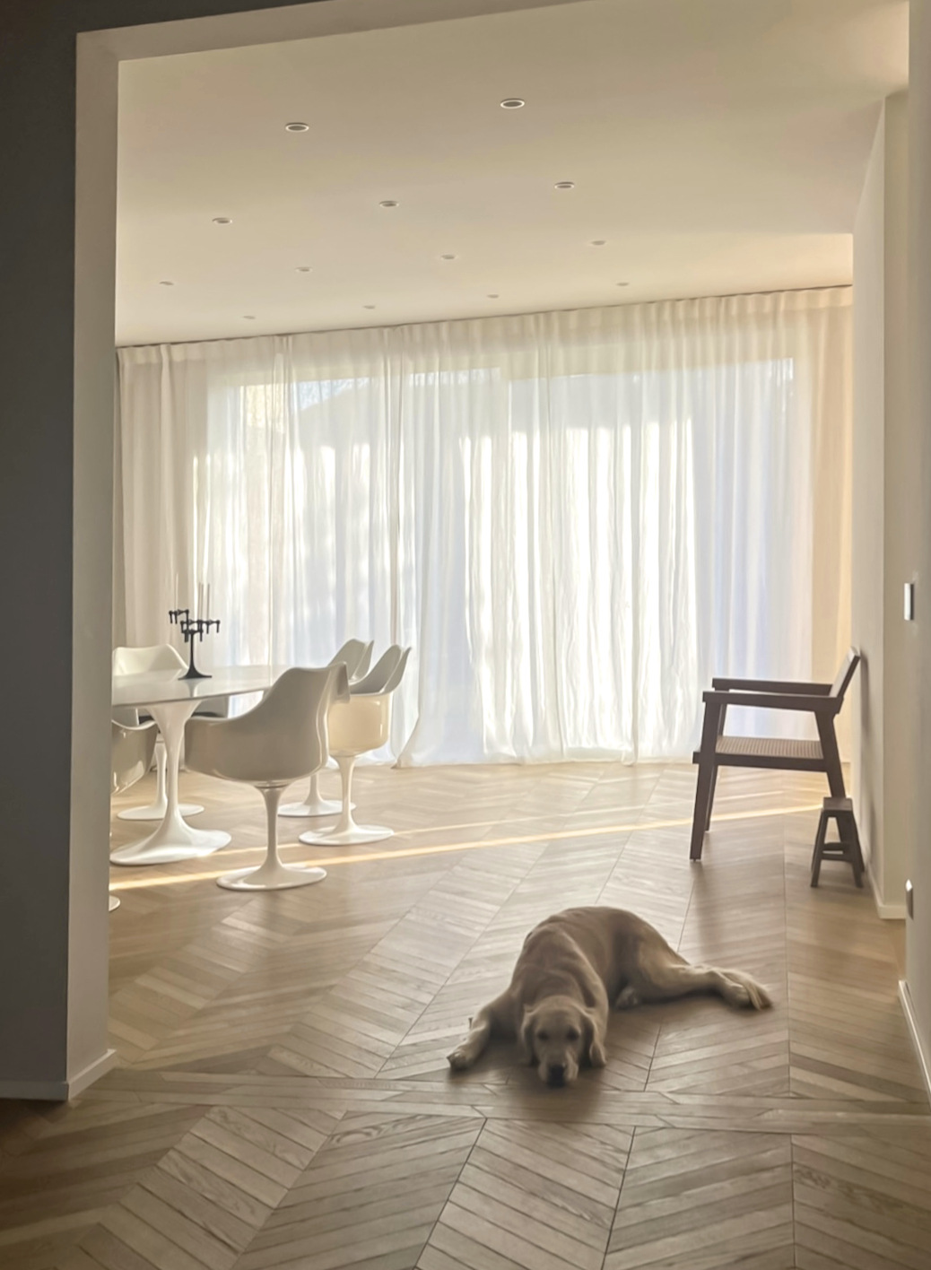 Französisches Fischgrät: Eiche Antik Smoky Horse - Greige Chevron Antikparkett Räuchereiche saskia_li