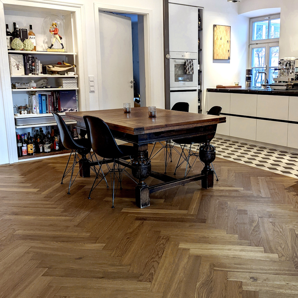 Fischgrät Eiche Antik Perpignan Antikparkett Räuchereiche