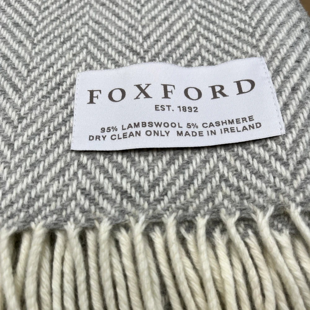 Plaid Cashmere Merino von Foxford - Ballina Fog Plaid Cashmere Merino von Foxford - Ballina Fog