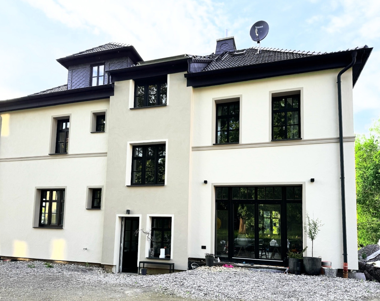 Historische Villa nach der Sanierung