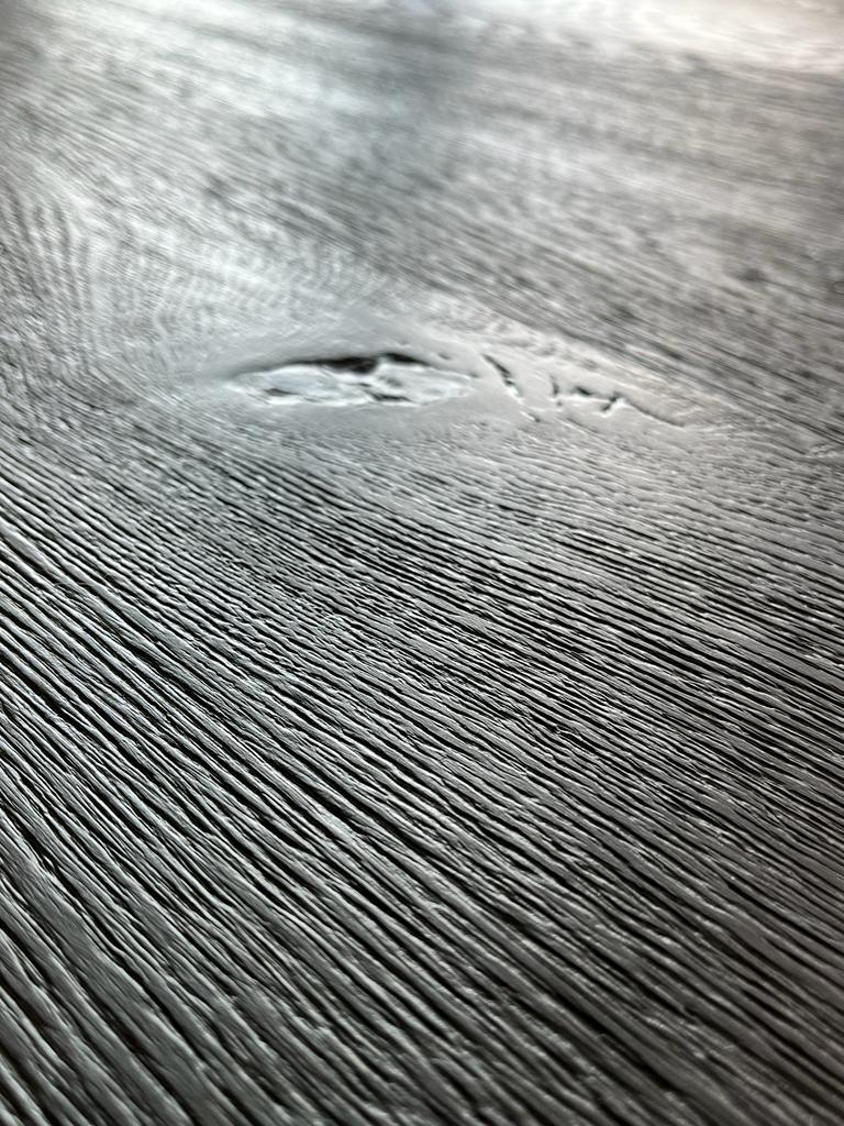 Esstisch massive Mooreiche Esstisch aus massiver Mooreiche