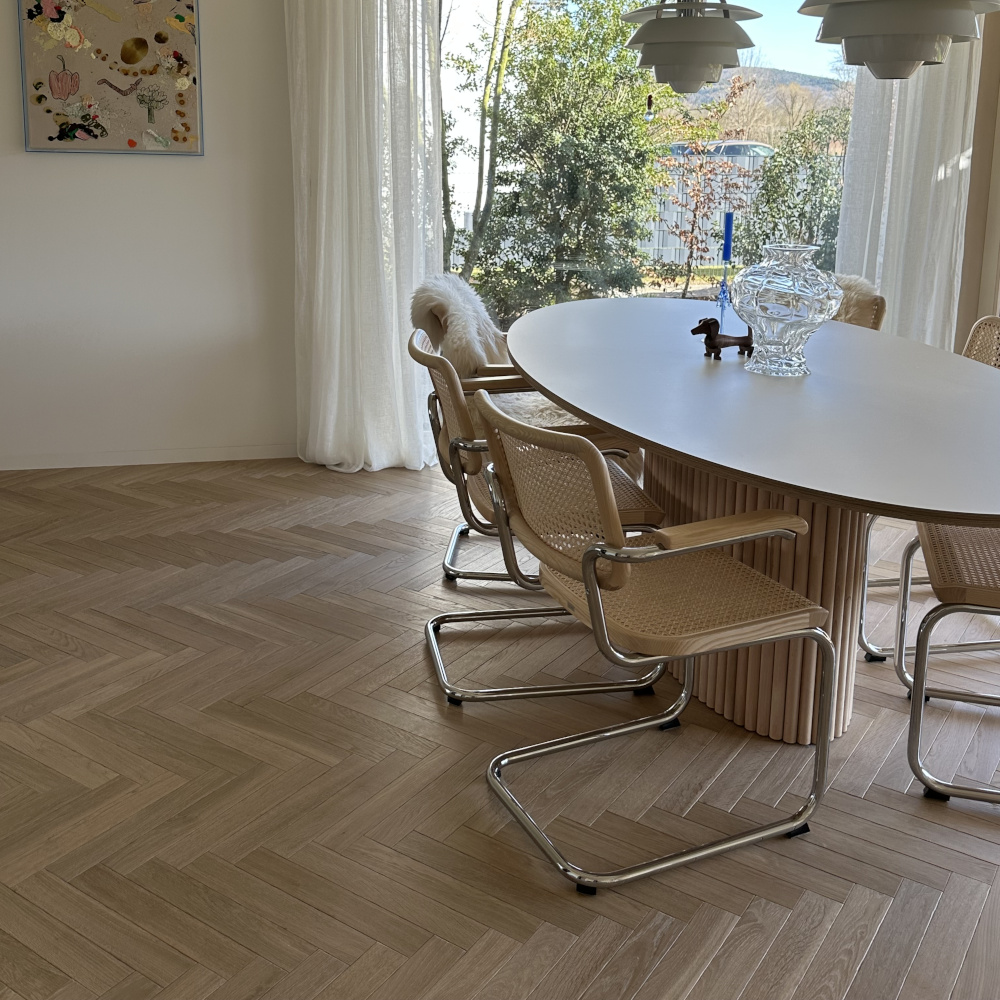 Aktion: Fischgrät Eiche massiv geräuchert - Smoky Horse Räuchereiche