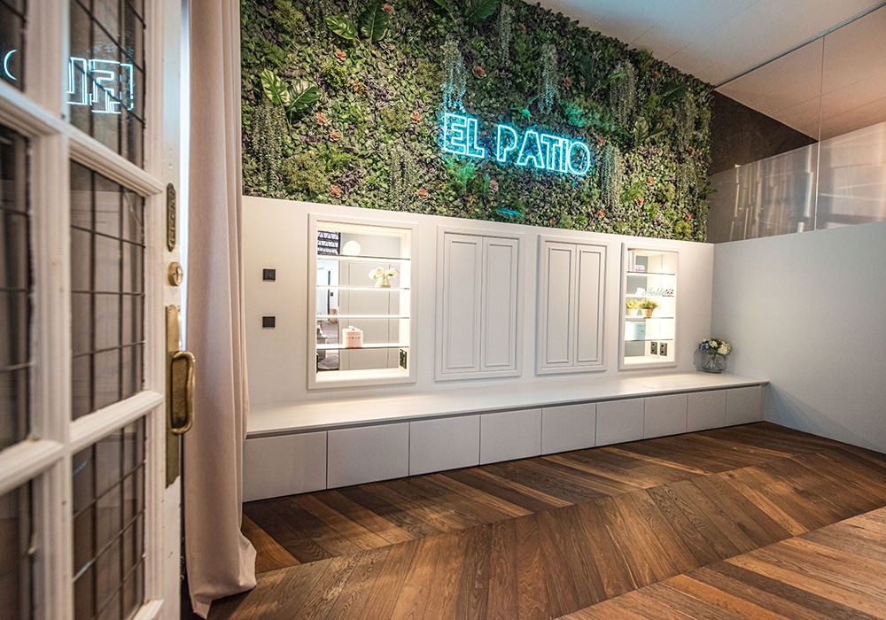 Französisches Fischgrät Eiche Colombian im Loft Chevron Räuchereiche Sanierung